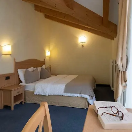 Hotel Du 3*